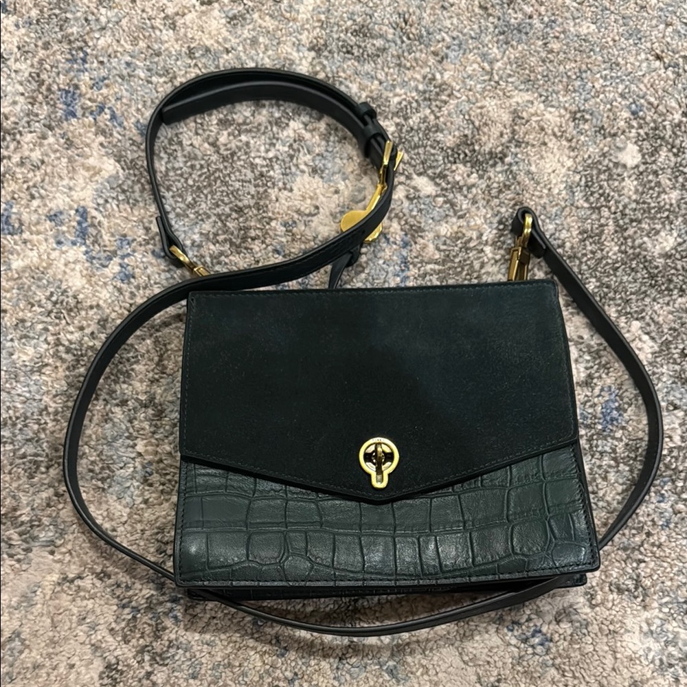 Fossil Elegant Black Croc-Embossed Shoulder Bag